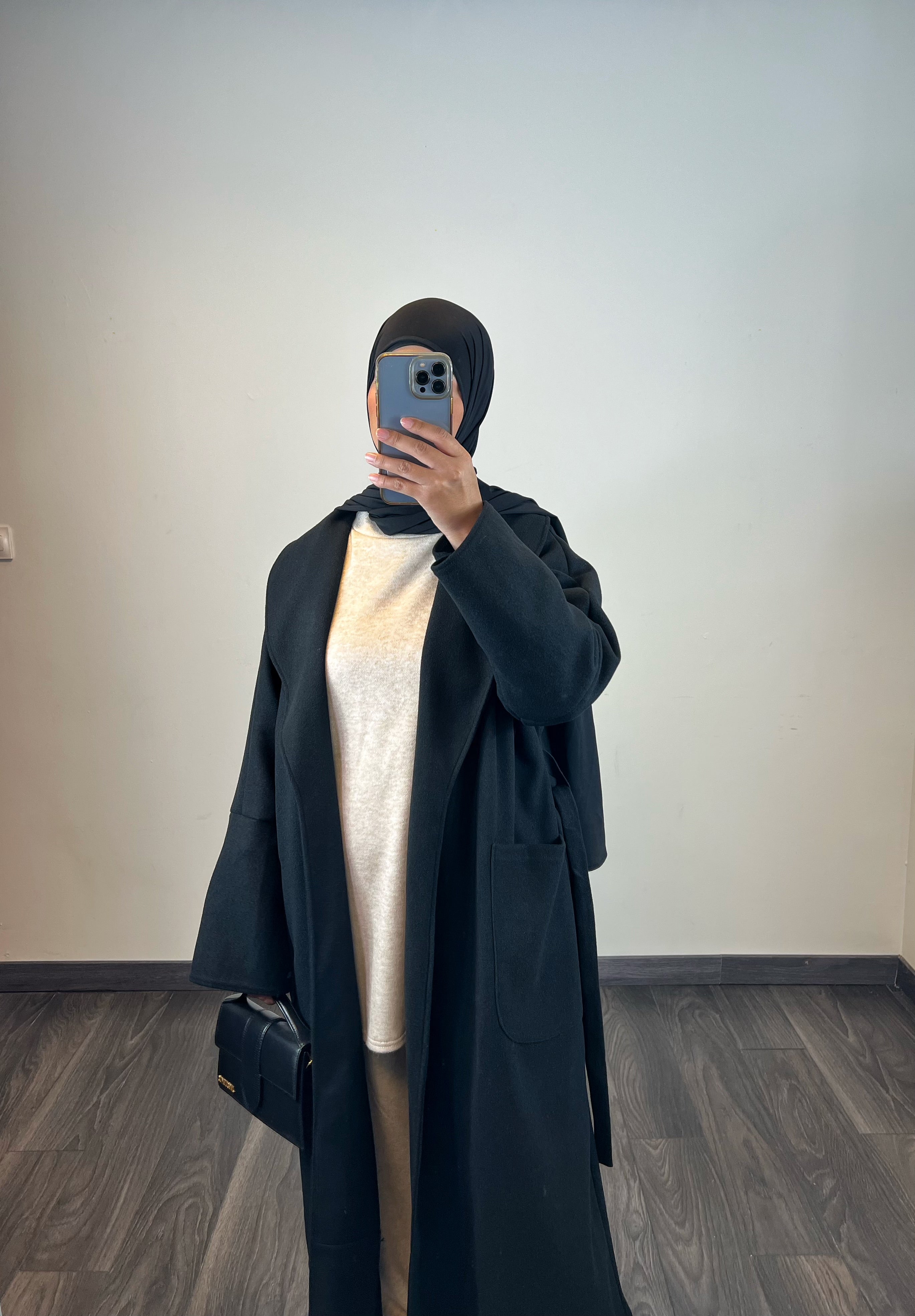 Manteau, couleur noir