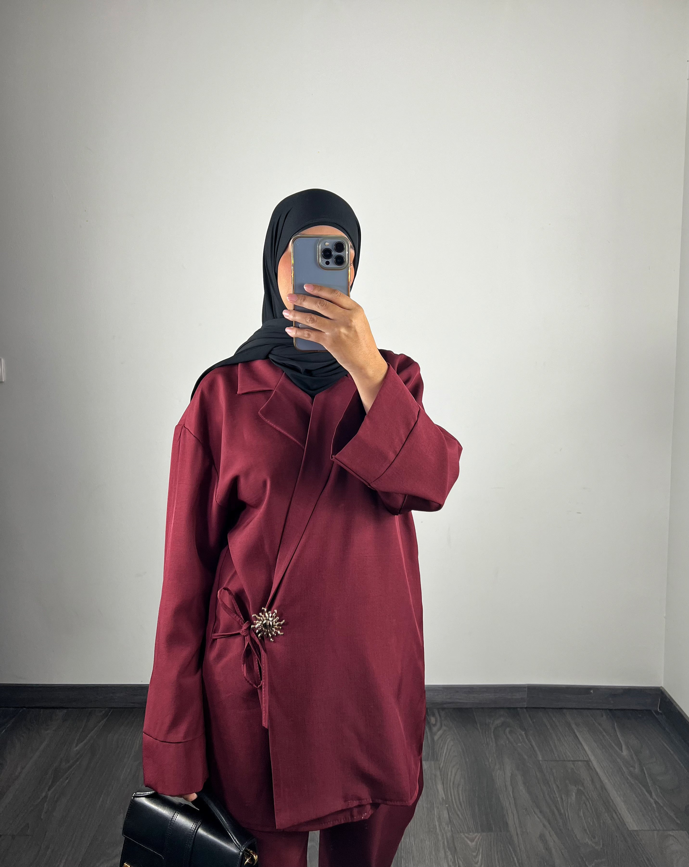 Ensemble blazer broche, couleur Bordeau