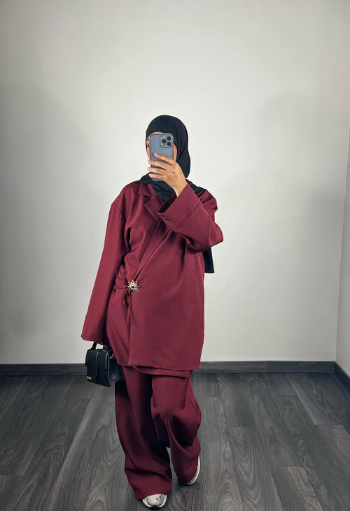 Ensemble blazer broche, couleur Bordeau