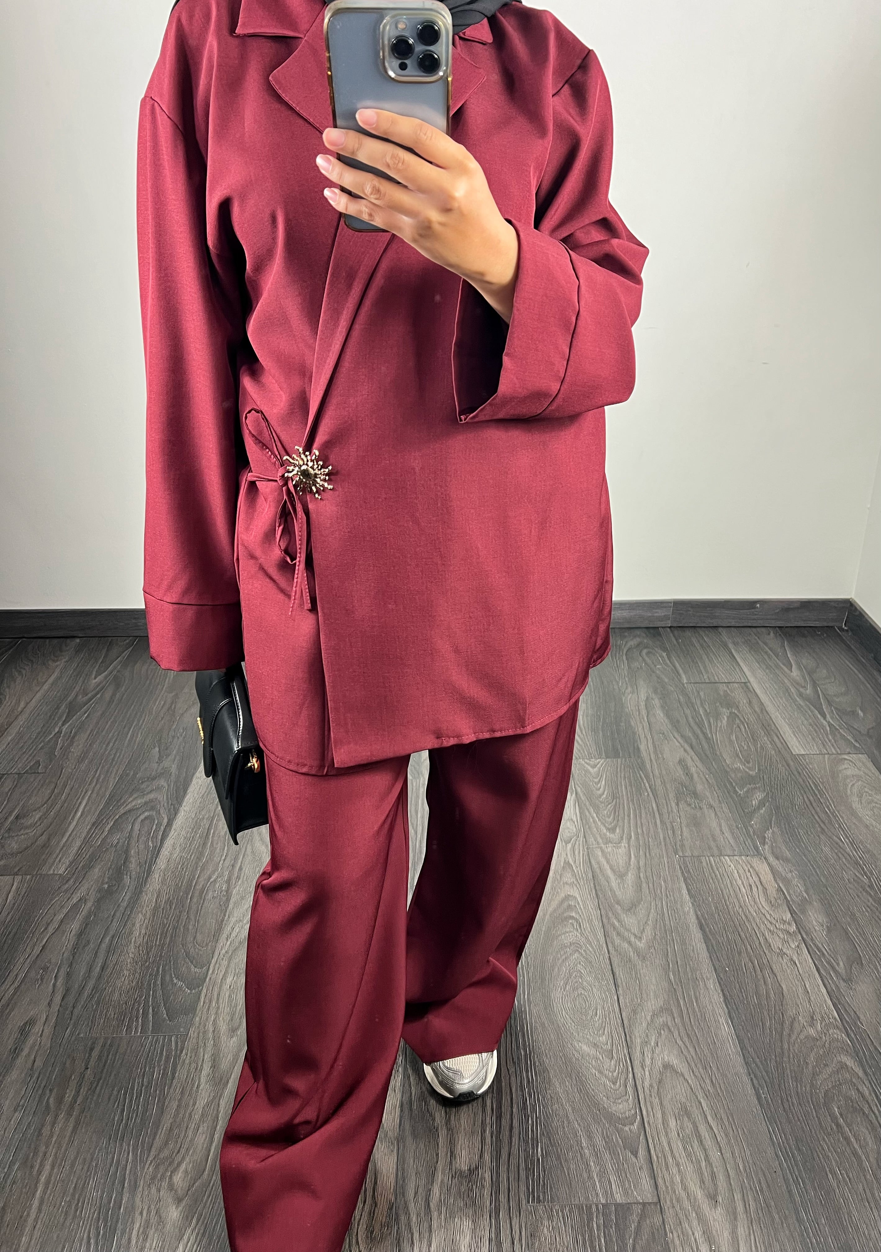 Ensemble blazer broche, couleur Bordeau